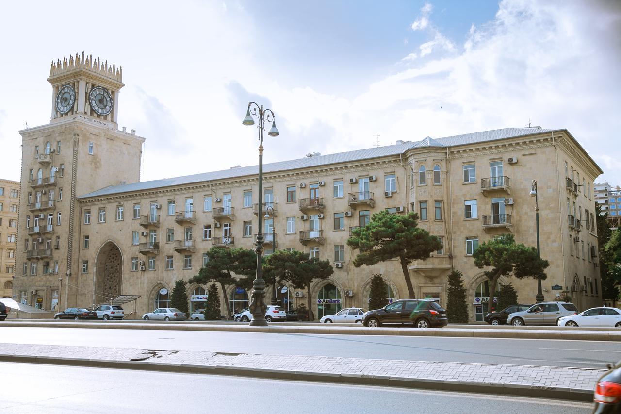Clock Tower Apartment In Baku Exterior photo