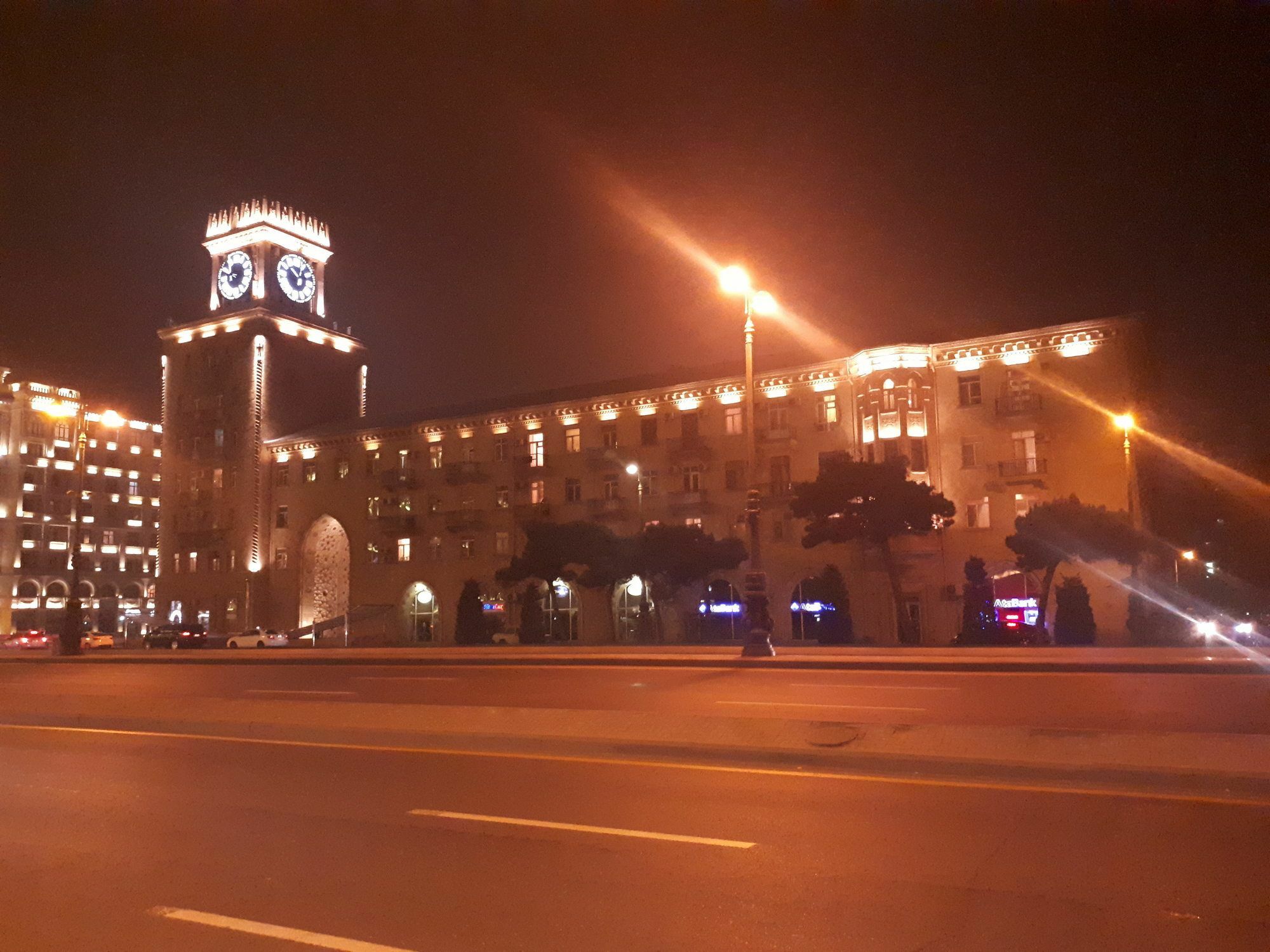 Clock Tower Apartment In Baku Exterior photo